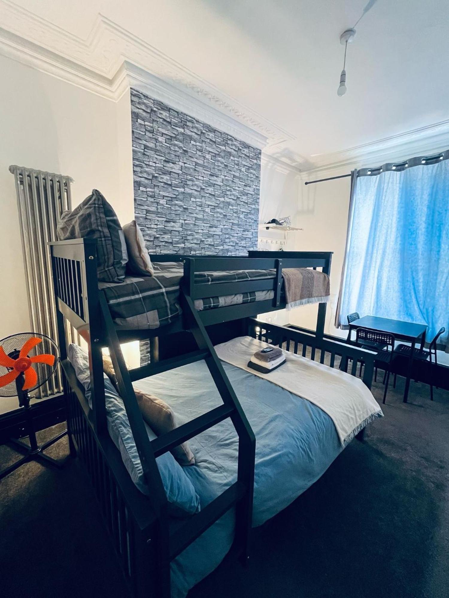 10 Minutes To Central London Vaux Экстерьер фото